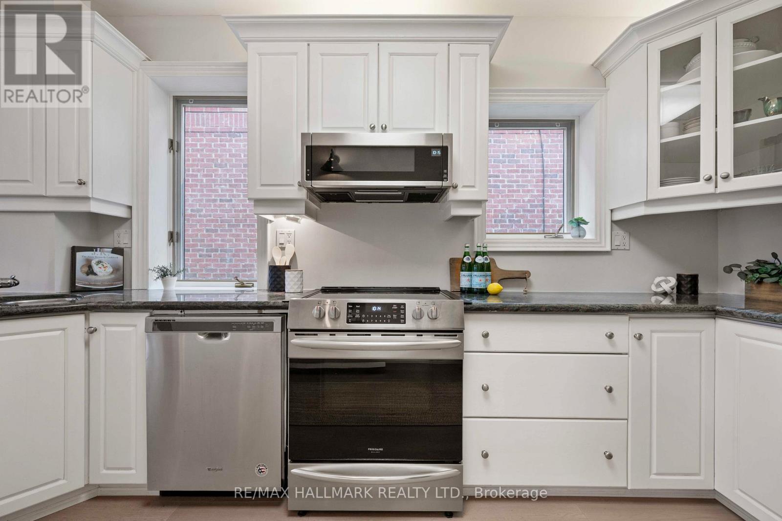 24 Glencairn Avenue, Toronto, Ontario  M4R 1M5 - Photo 18 - C12962420