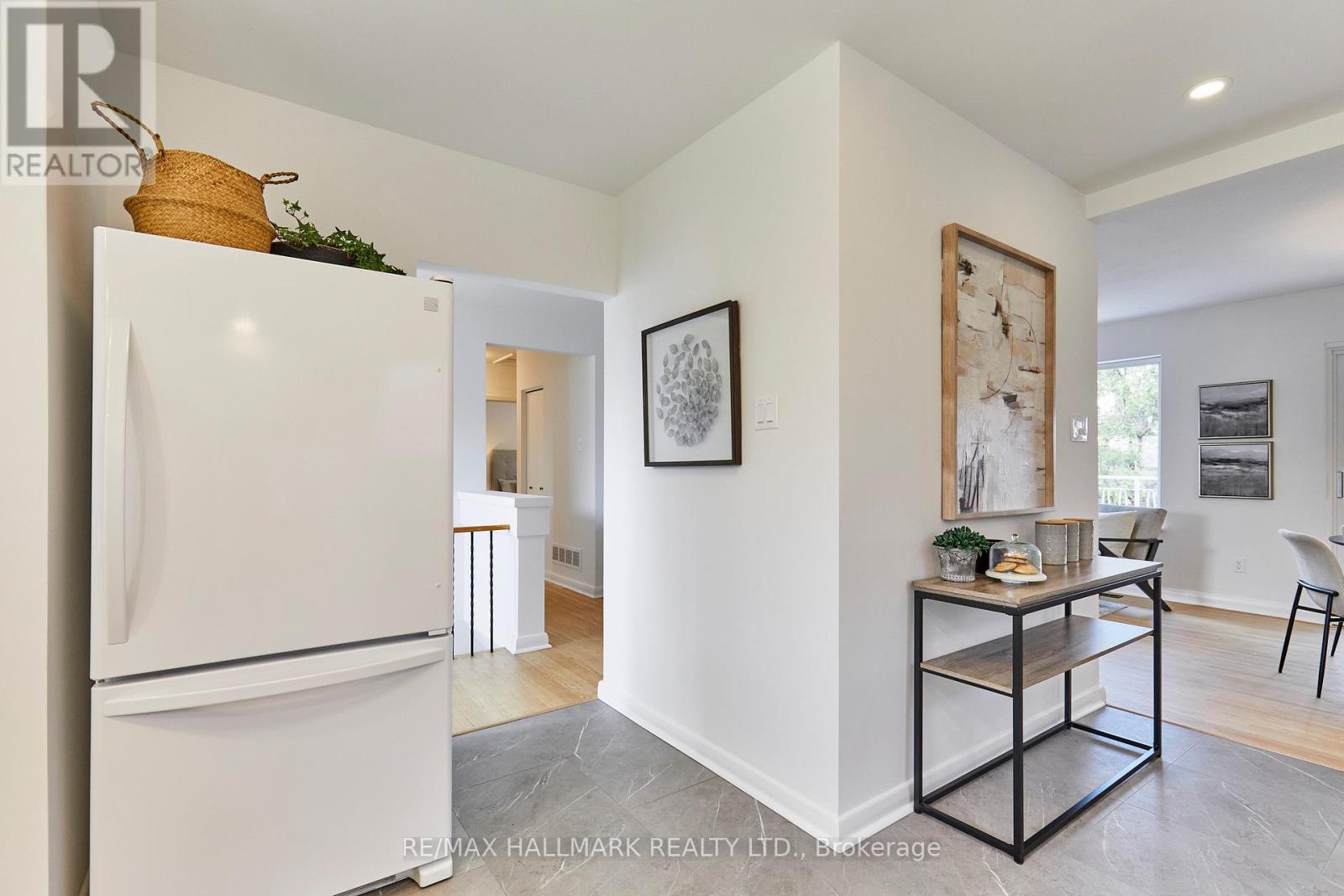 194 Sloane Avenue, Toronto, Ontario  M4A 2C6 - Photo 11 - C12962442