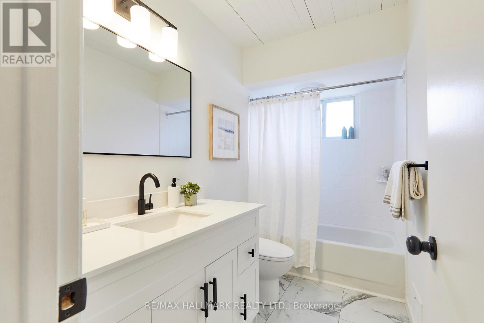 194 Sloane Avenue, Toronto, Ontario  M4A 2C6 - Photo 18 - C12962442