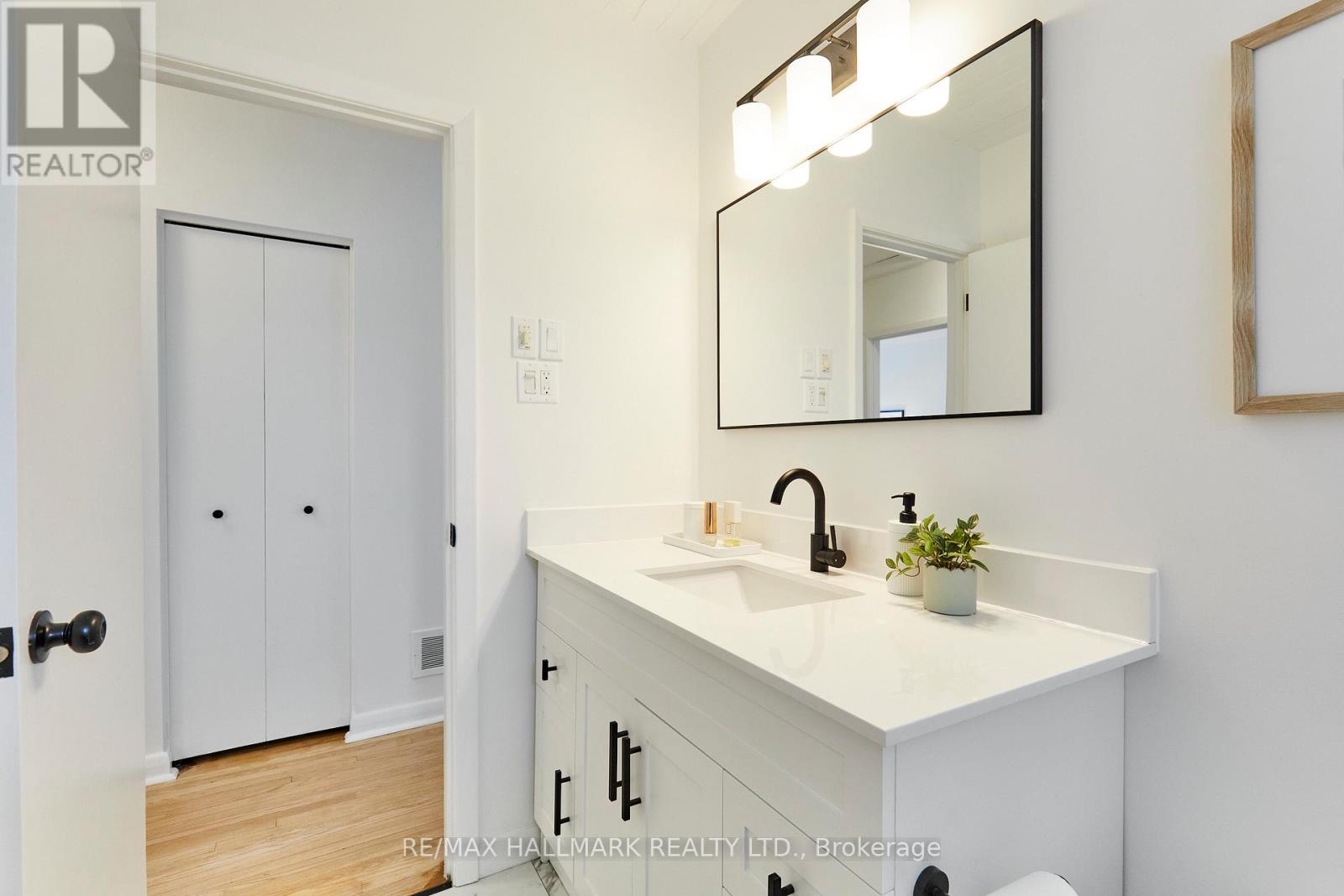 194 Sloane Avenue, Toronto, Ontario  M4A 2C6 - Photo 19 - C12962442