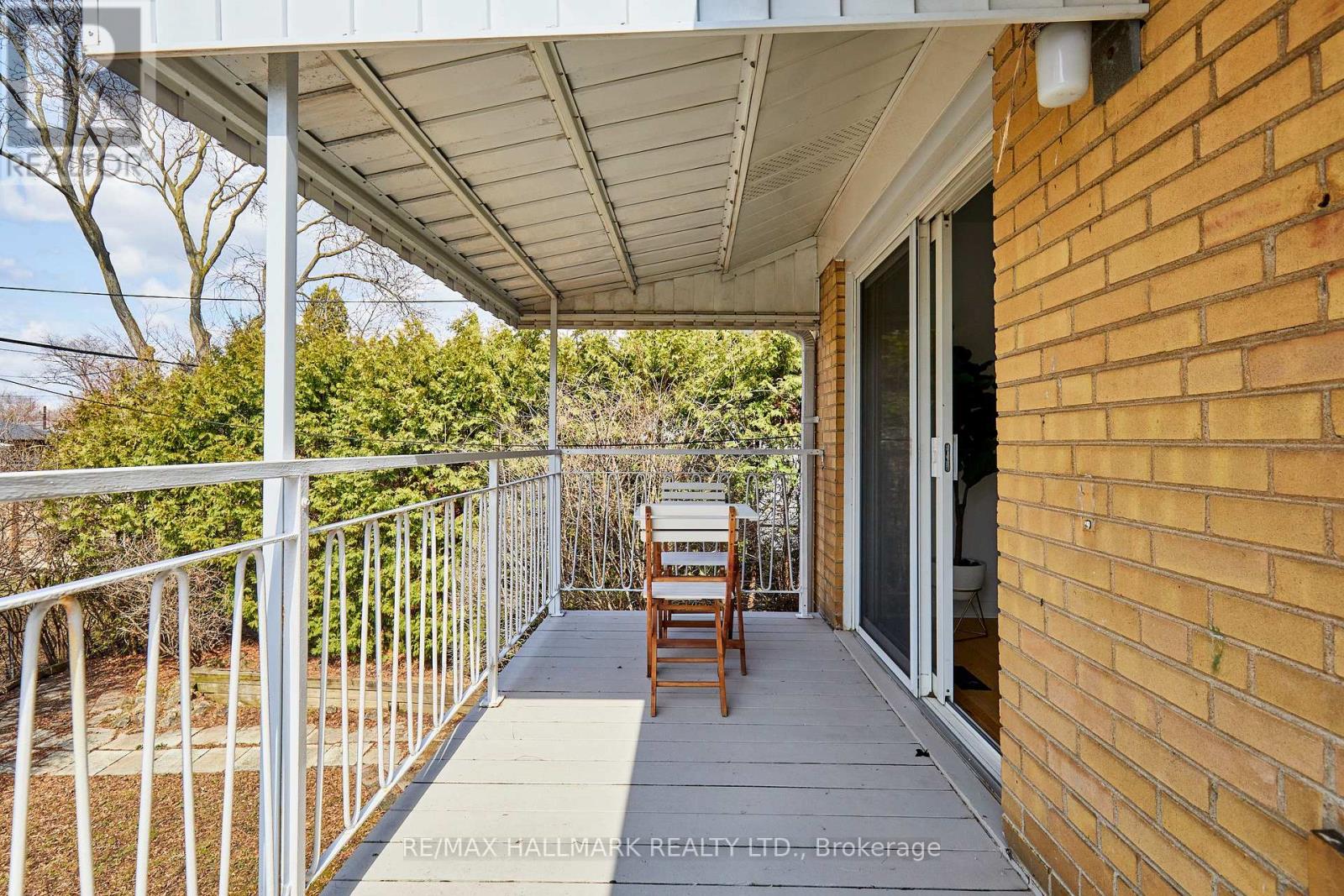 194 Sloane Avenue, Toronto, Ontario  M4A 2C6 - Photo 32 - C12962442