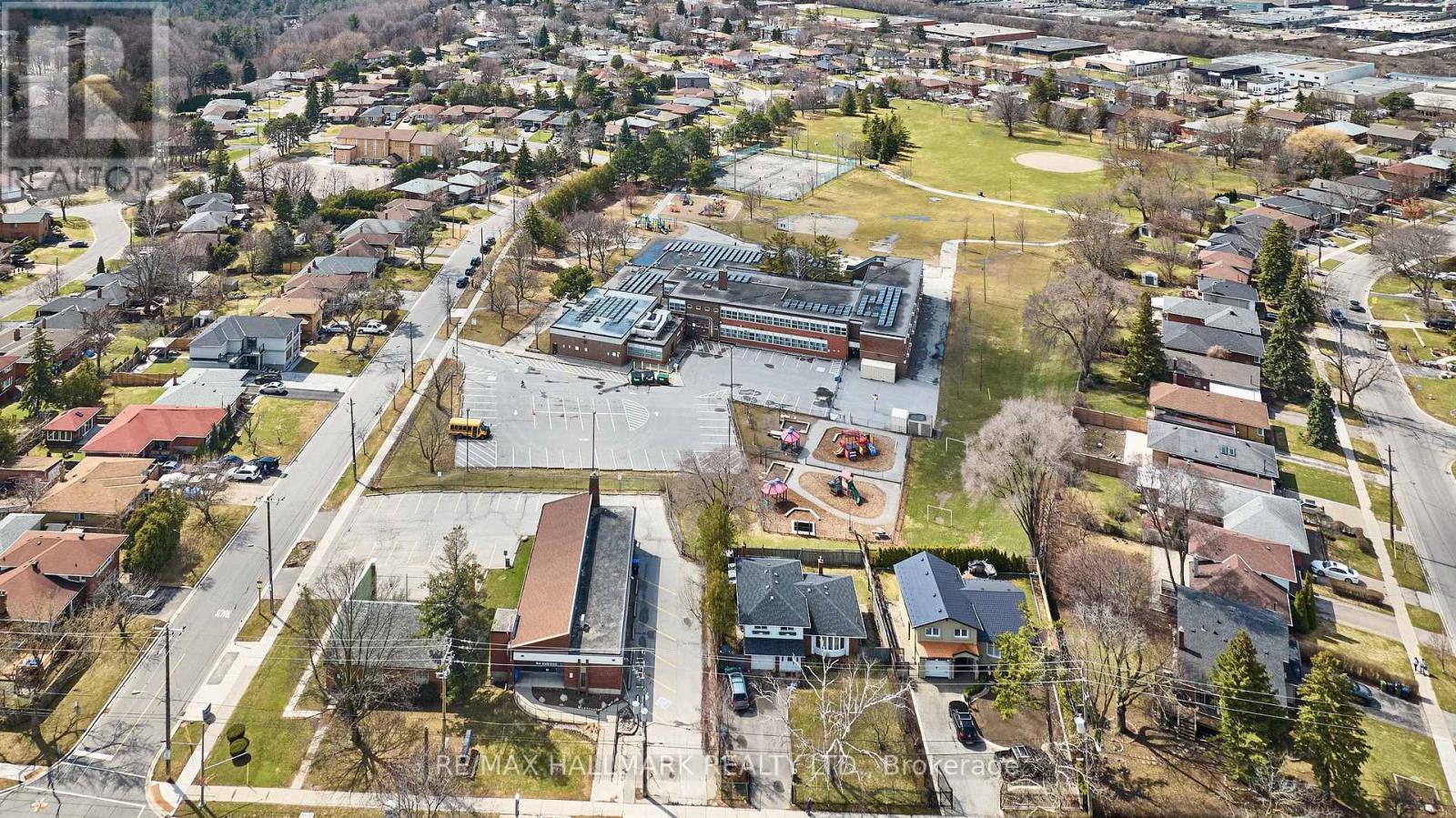 194 Sloane Avenue, Toronto, Ontario  M4A 2C6 - Photo 33 - C12962442