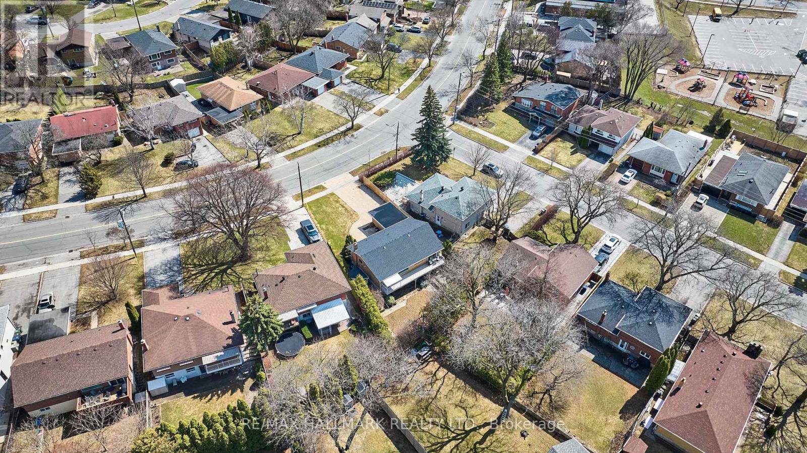 194 Sloane Avenue, Toronto, Ontario  M4A 2C6 - Photo 35 - C12962442