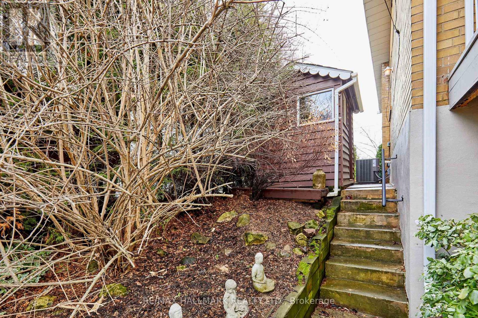 194 Sloane Avenue, Toronto, Ontario  M4A 2C6 - Photo 41 - C12962442