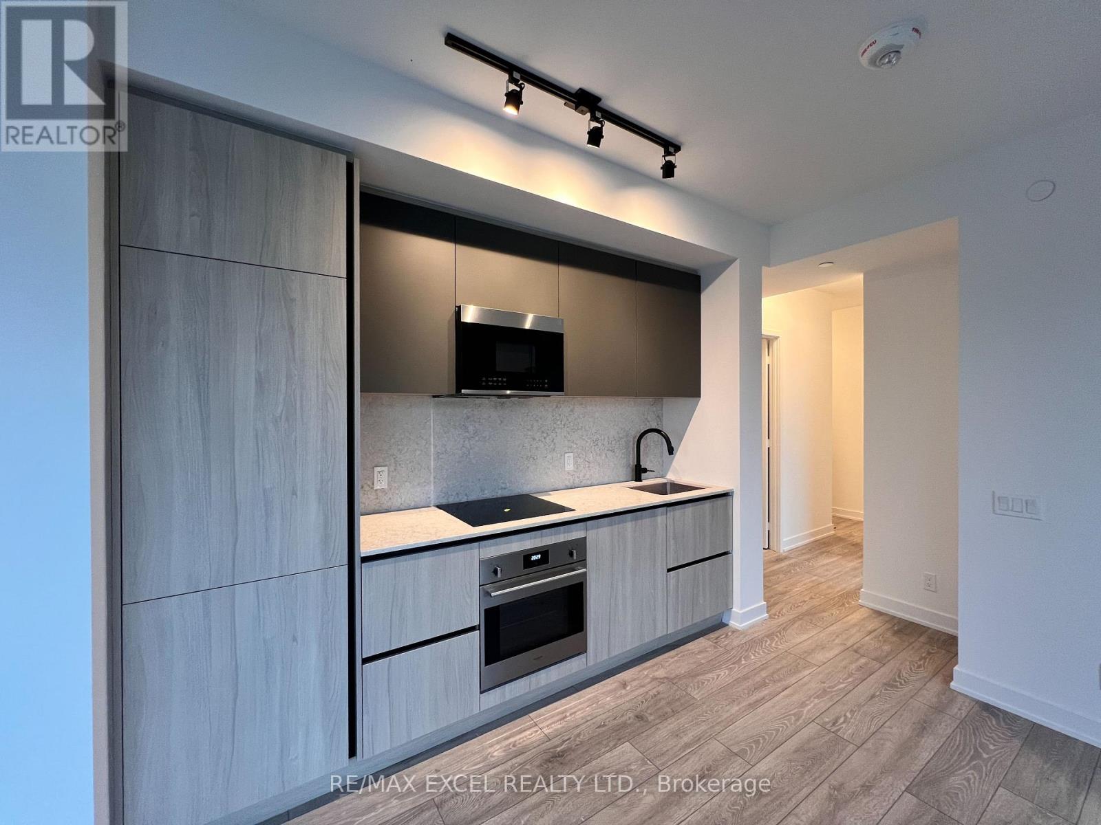 921 - 108 Peter Street, Toronto, Ontario  M5V 2G7 - Photo 4 - C12962470