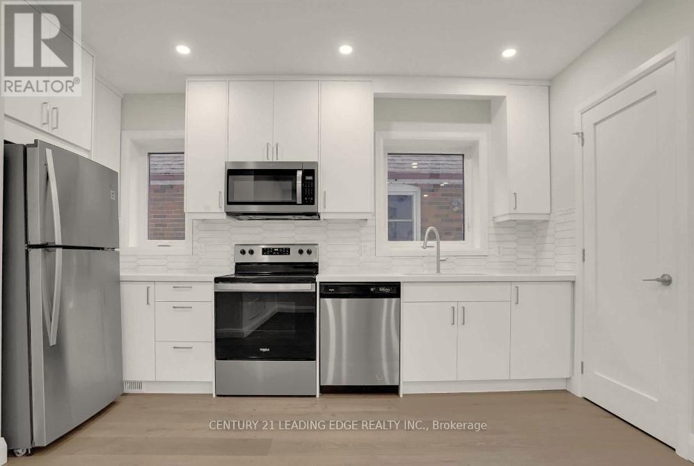 Main Fl - 346 Lauder Avenue, Toronto, Ontario  M6E 3H8 - Photo 4 - C12962484