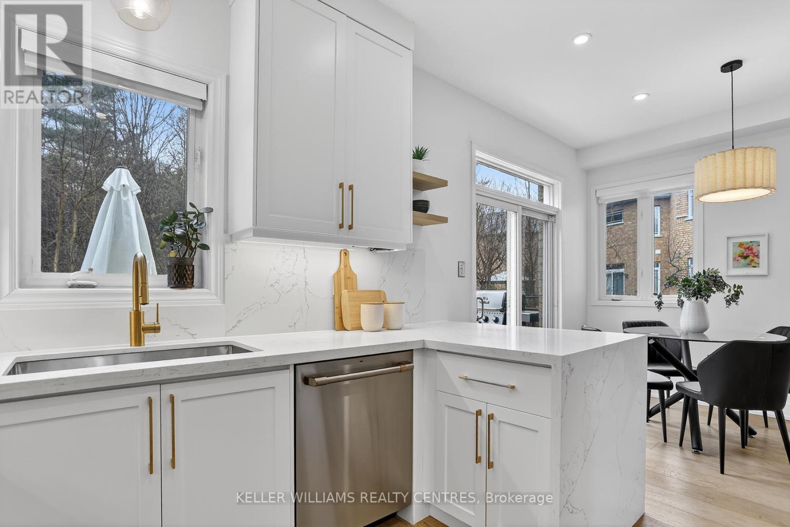 370 Strouds Lane, Pickering, Ontario  L1V 7J2 - Photo 11 - E12962430