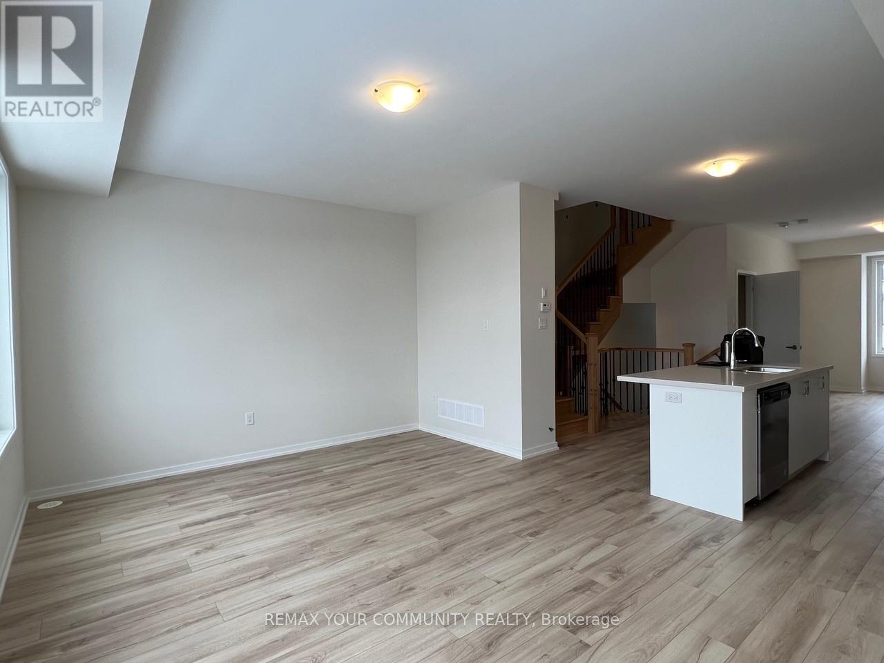 137 Rattenbury Road, Vaughan, Ontario L6A 5C6 - Photo 10 - N12960238