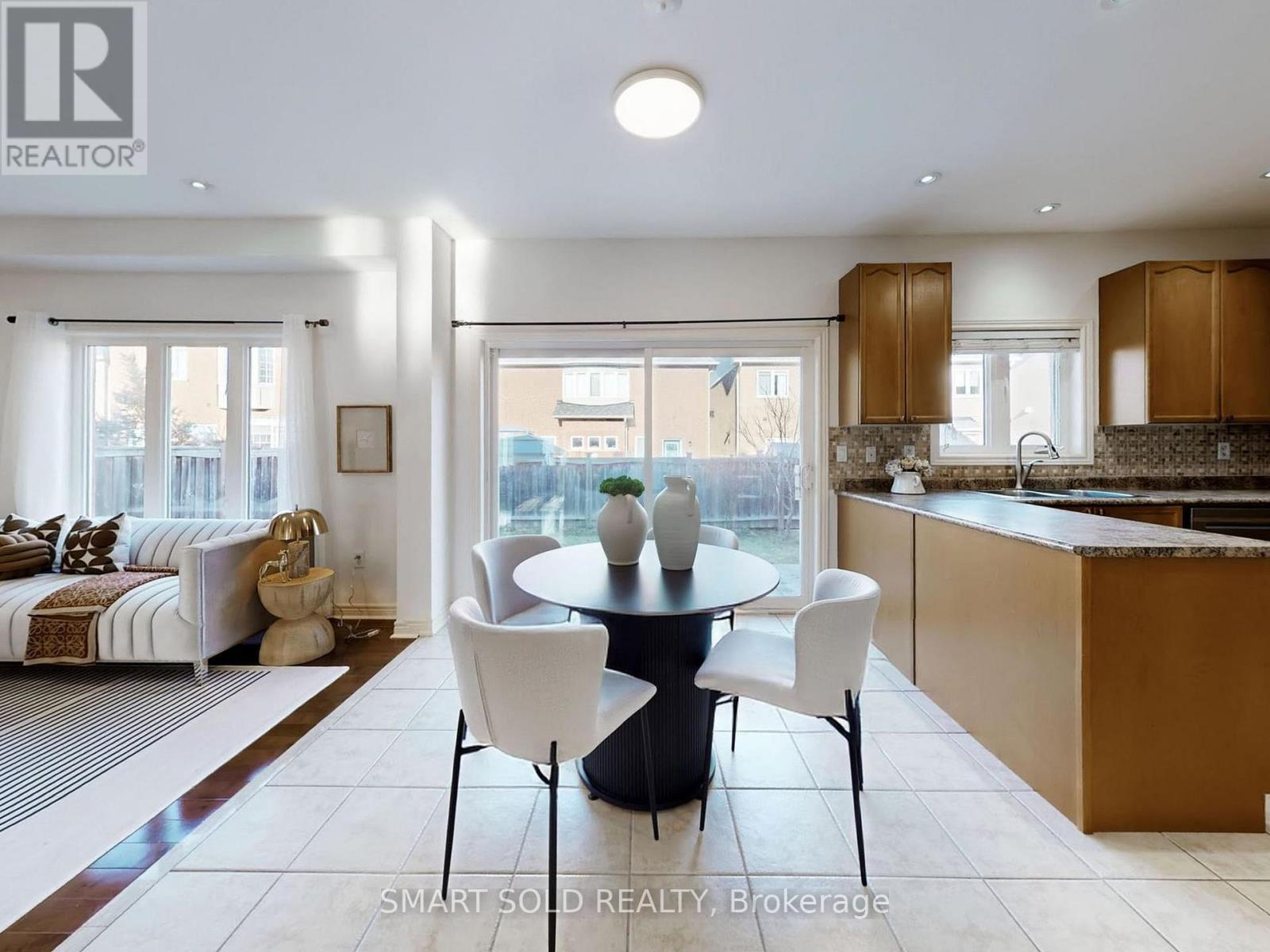 25 Fieldflower Crescent, Richmond Hill, Ontario L4E 5E9 - Photo 10 - N12962458