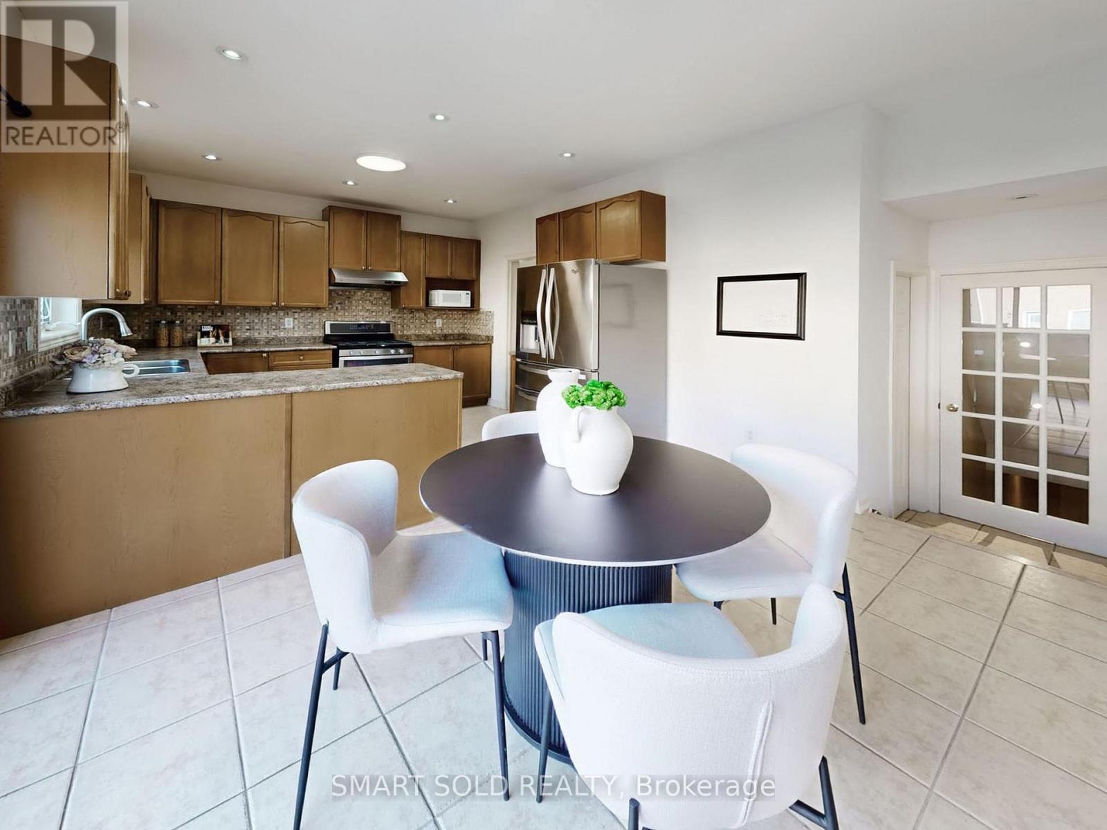 25 Fieldflower Crescent, Richmond Hill, Ontario L4E 5E9 - Photo 11 - N12962458