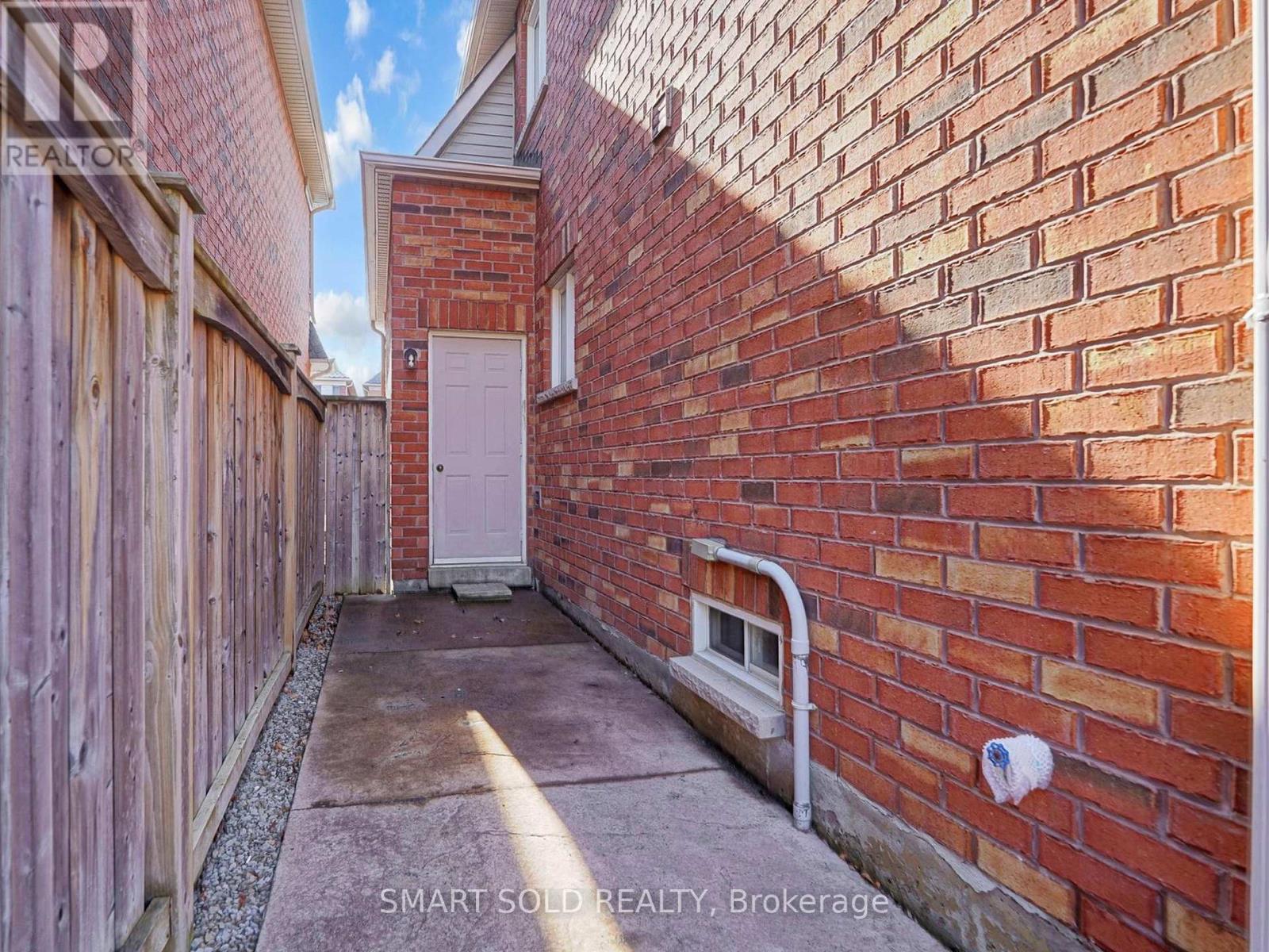 25 Fieldflower Crescent, Richmond Hill, Ontario L4E 5E9 - Photo 36 - N12962458