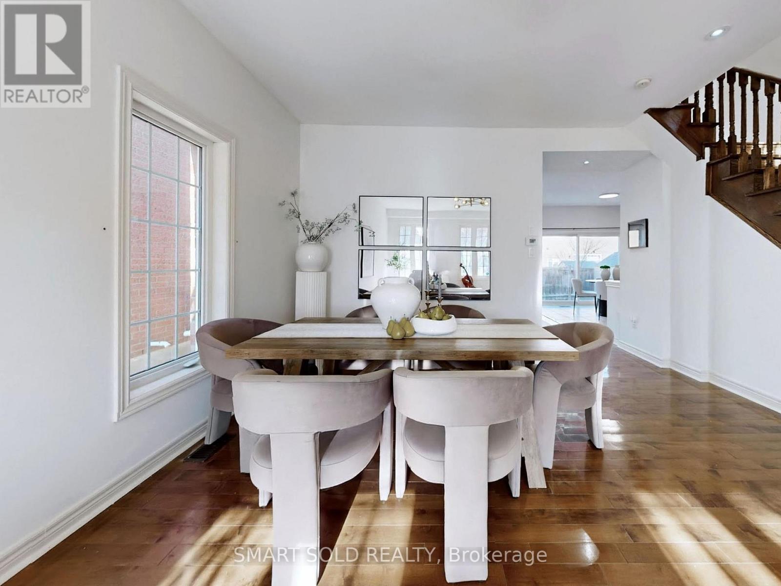 25 Fieldflower Crescent, Richmond Hill, Ontario L4E 5E9 - Photo 5 - N12962458