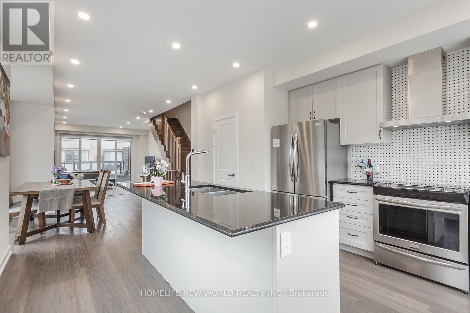 62 Troon Avenue, Vaughan, Ontario L6A 4Z1 - Photo 11 - N12962462