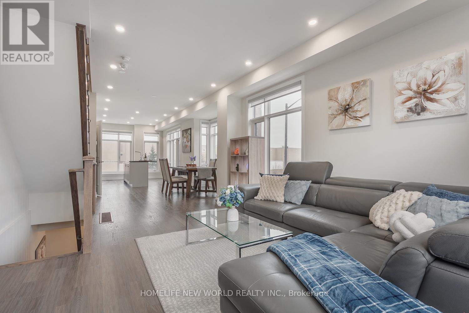 62 Troon Avenue, Vaughan, Ontario L6A 4Z1 - Photo 6 - N12962462