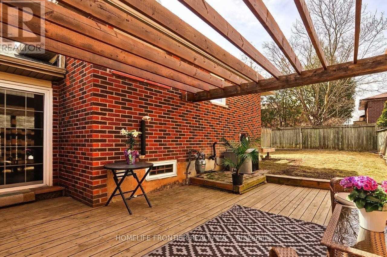 44 Rutledge Avenue, Newmarket, Ontario  L3Y 5T4 - Photo 16 - N12962478