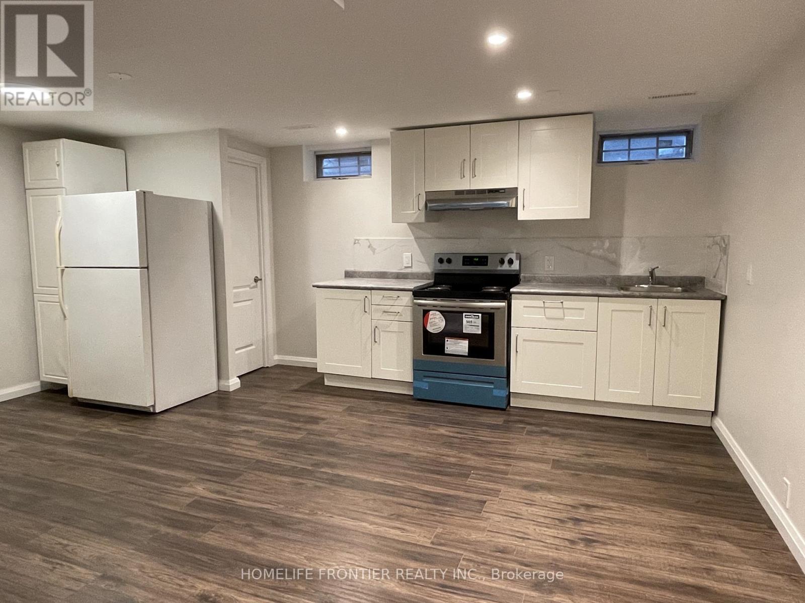 44 Rutledge Avenue, Newmarket, Ontario  L3Y 5T4 - Photo 30 - N12962478