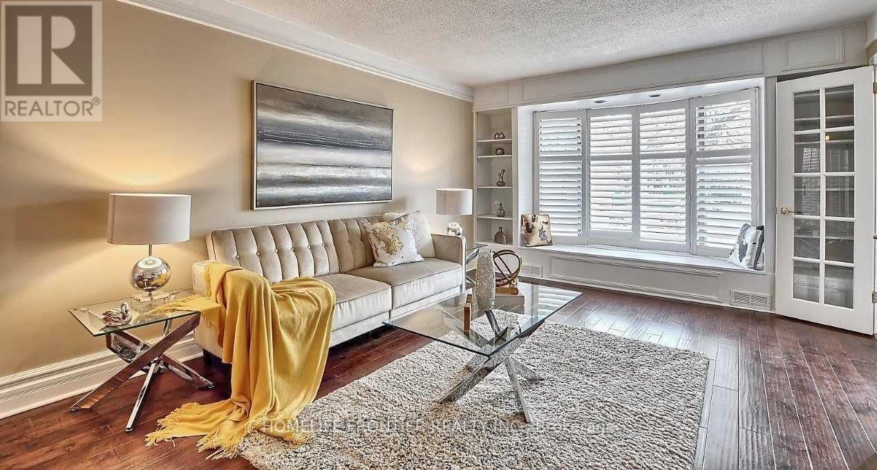 44 Rutledge Avenue, Newmarket, Ontario  L3Y 5T4 - Photo 5 - N12962478