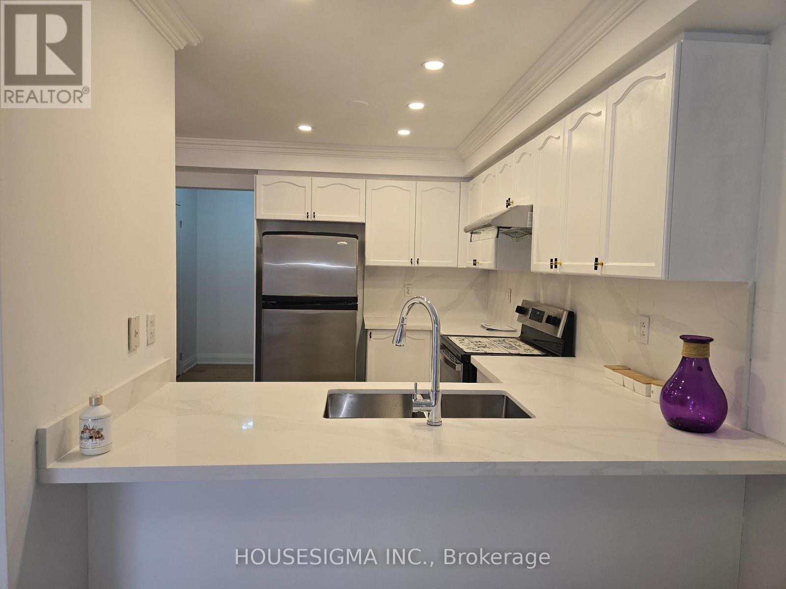 226 Canada Drive, Vaughan, Ontario  L4H 0K2 - Photo 7 - N12962480