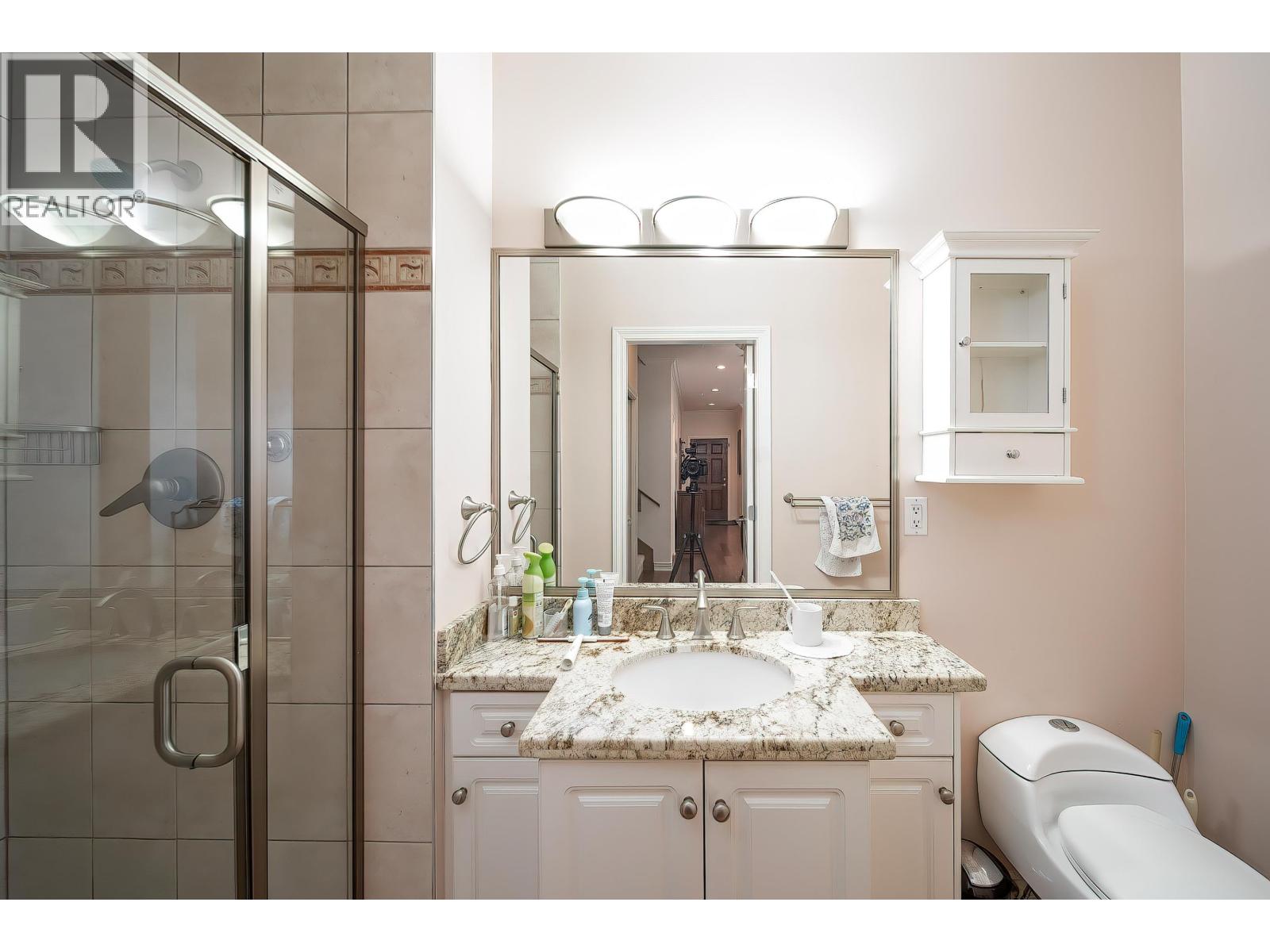 4706 Sardis Street, Burnaby, British Columbia  V5H 1L5 - Photo 9 - R3107198