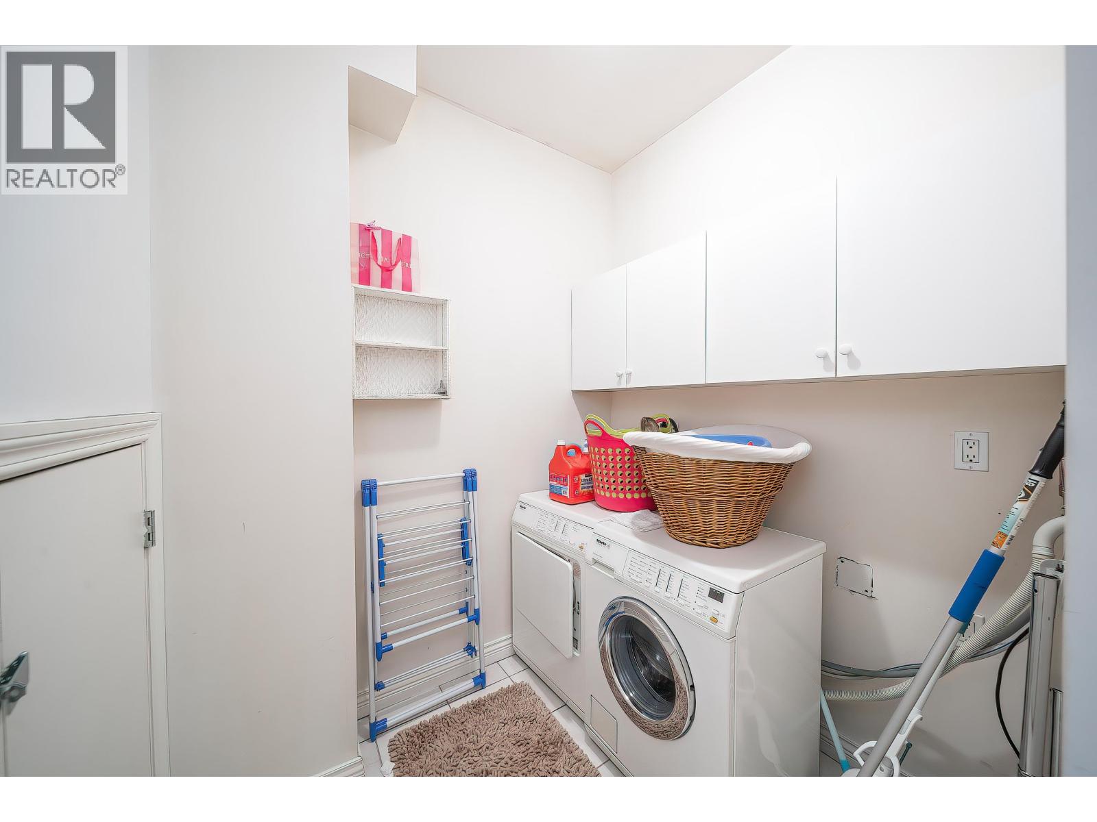 4706 Sardis Street, Burnaby, British Columbia  V5H 1L5 - Photo 10 - R3107198