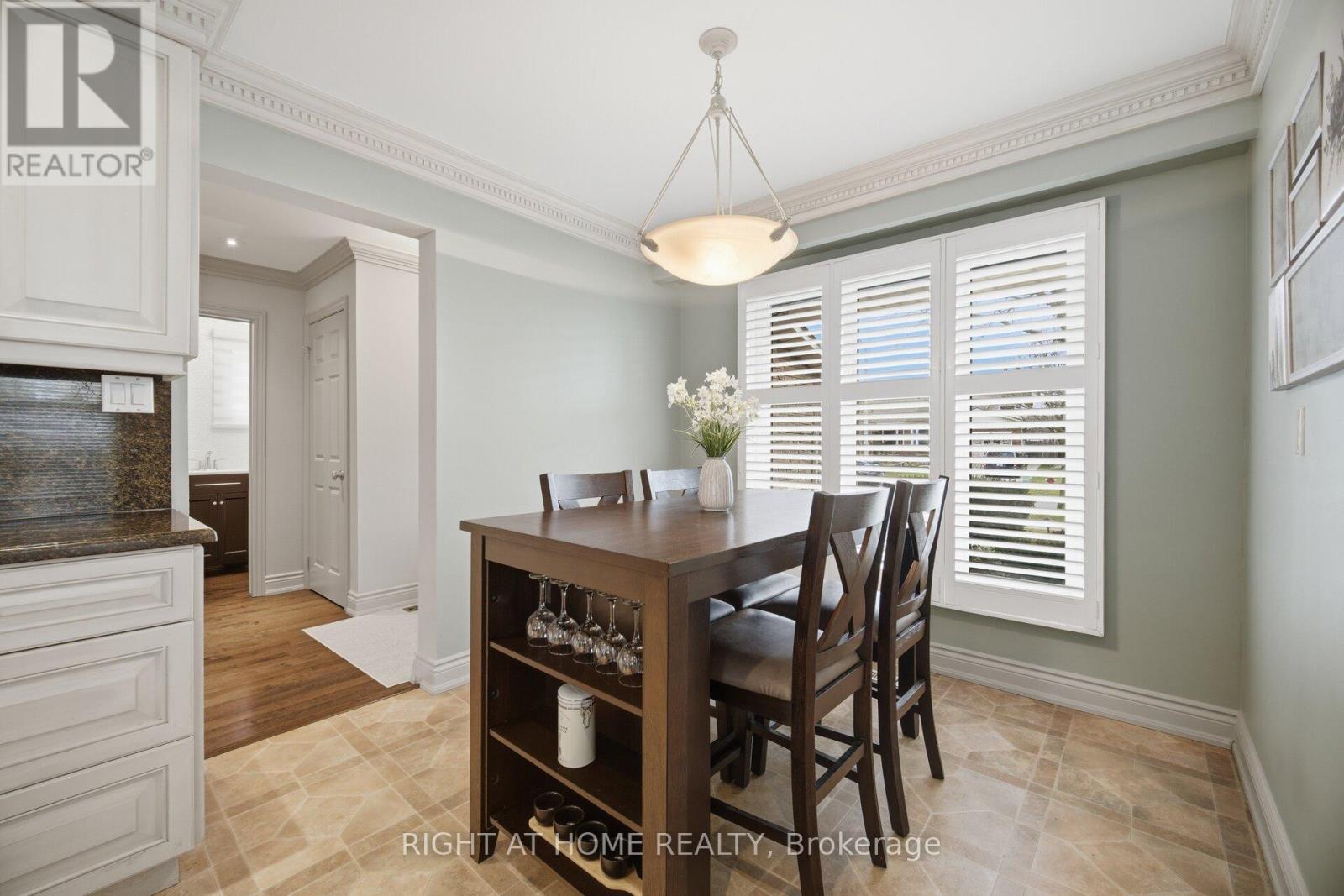 6360 Atherly Crescent, Mississauga, Ontario  L5N 2J2 - Photo 17 - W12962432