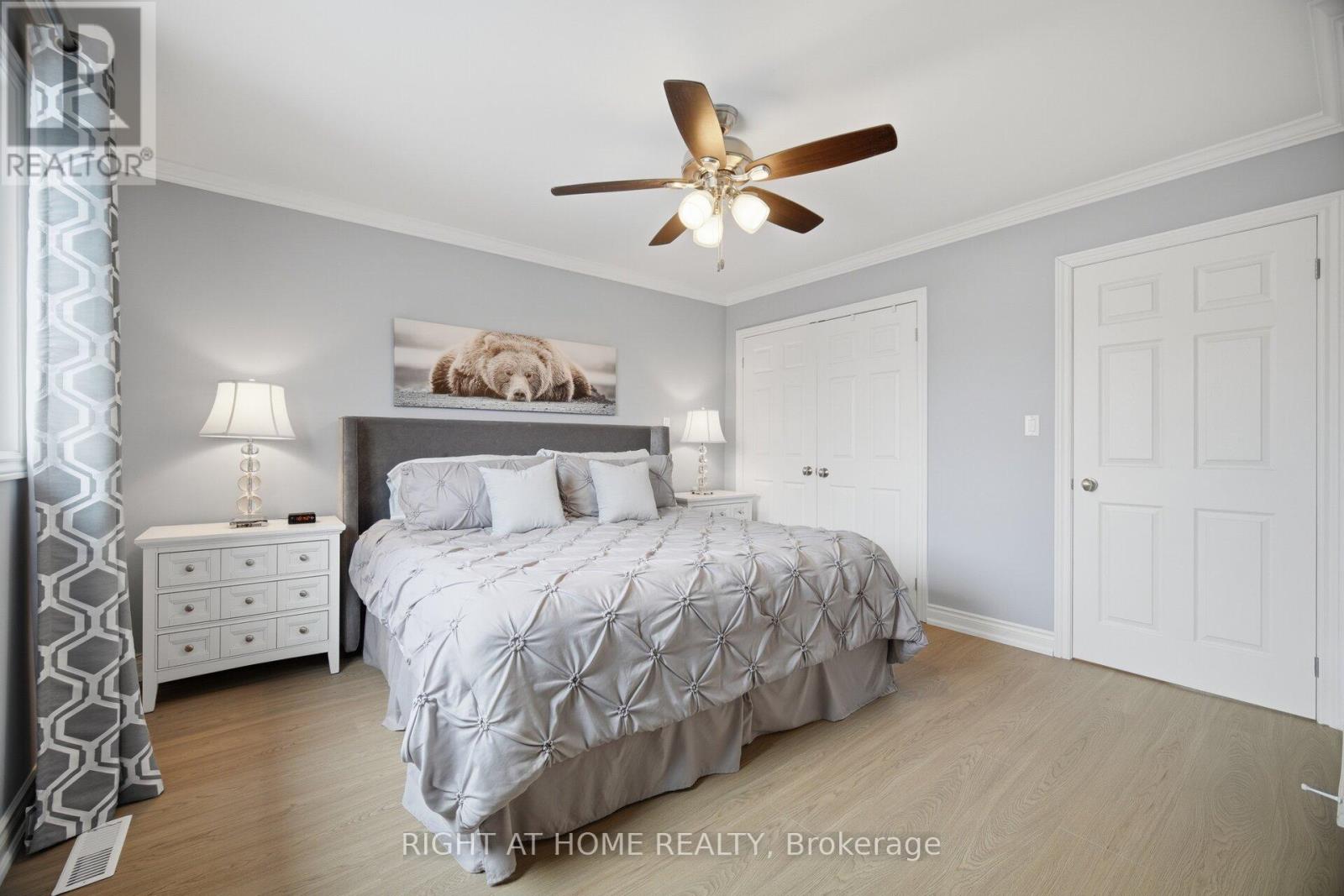 6360 Atherly Crescent, Mississauga, Ontario  L5N 2J2 - Photo 22 - W12962432