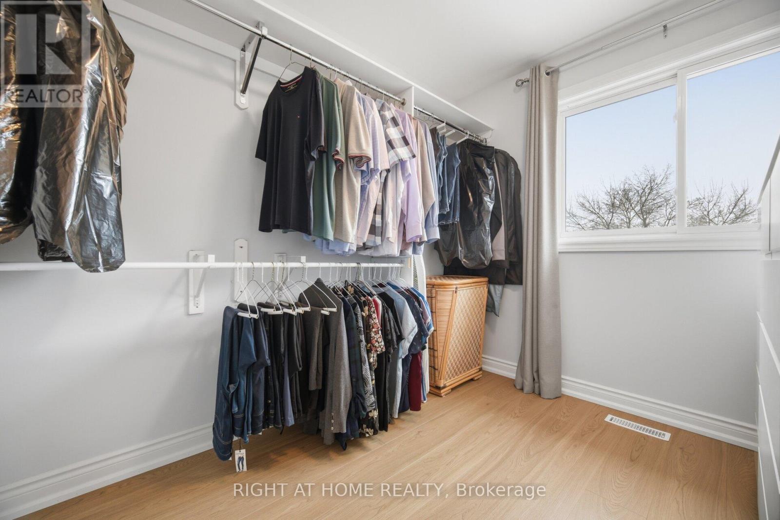 6360 Atherly Crescent, Mississauga, Ontario  L5N 2J2 - Photo 24 - W12962432