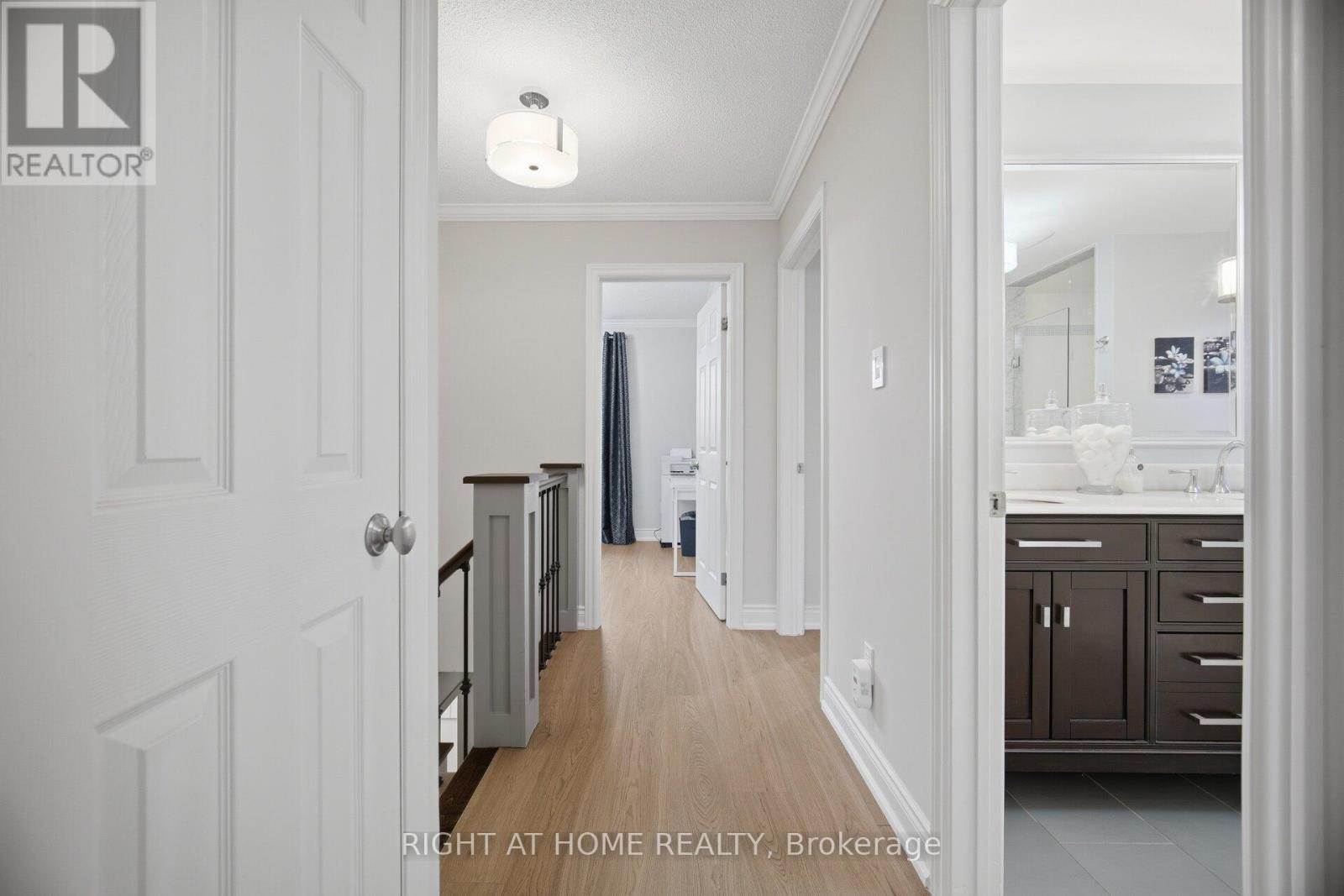 6360 Atherly Crescent, Mississauga, Ontario  L5N 2J2 - Photo 32 - W12962432