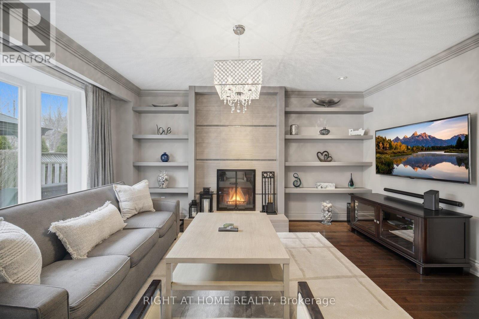 6360 Atherly Crescent, Mississauga, Ontario  L5N 2J2 - Photo 7 - W12962432