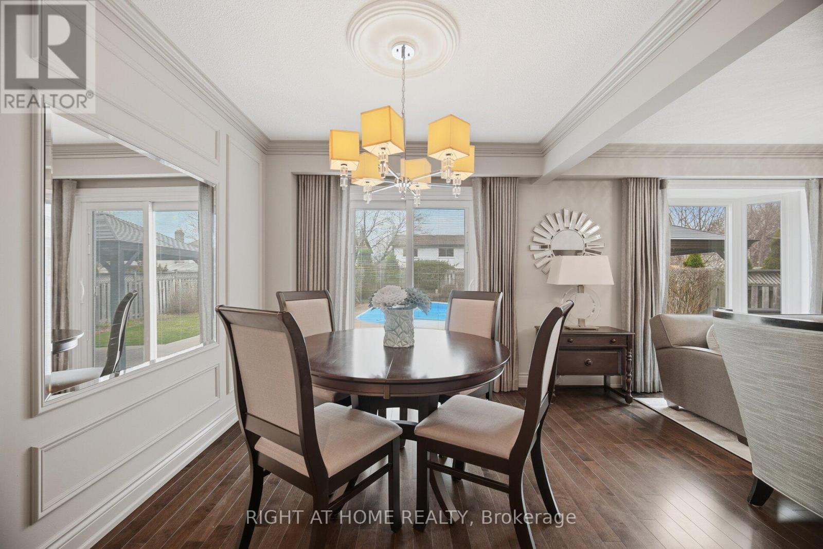 6360 Atherly Crescent, Mississauga, Ontario  L5N 2J2 - Photo 9 - W12962432