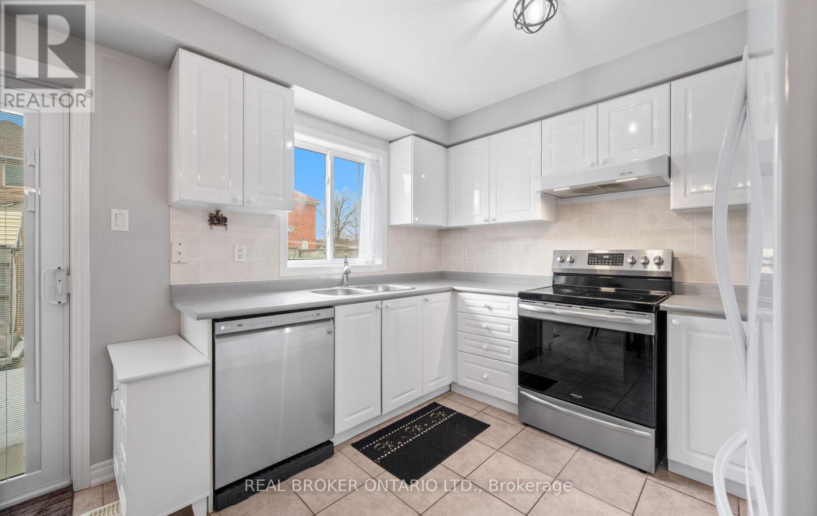 204 Tiller Trail, Brampton, Ontario  L6X 4T1 - Photo 18 - W12962434