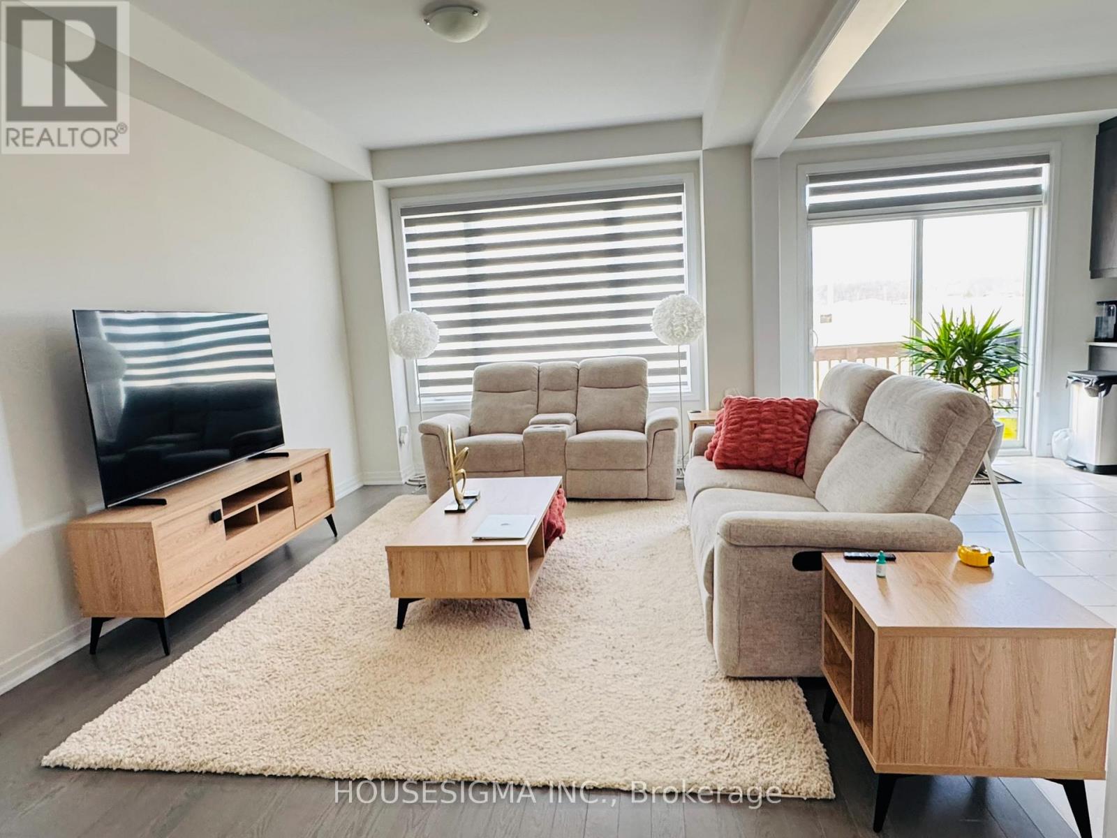 640 Windwood Drive, Hamilton, Ontario  L0R 1C0 - Photo 3 - X12962448