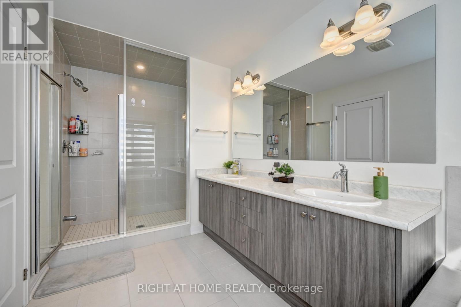 20 - 15 Blacklock Street, Cambridge, Ontario  N1S 0E6 - Photo 25 - X12962452