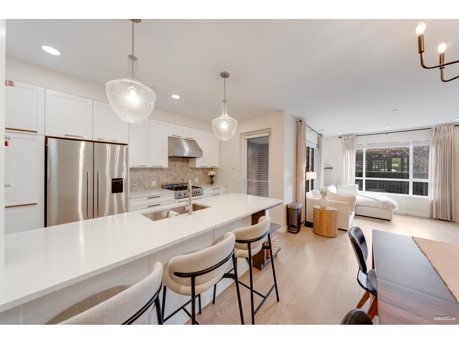 102 33540 Mayfair Avenue, Abbotsford, British Columbia  V2S 0J3 - Photo 2 - R3106846