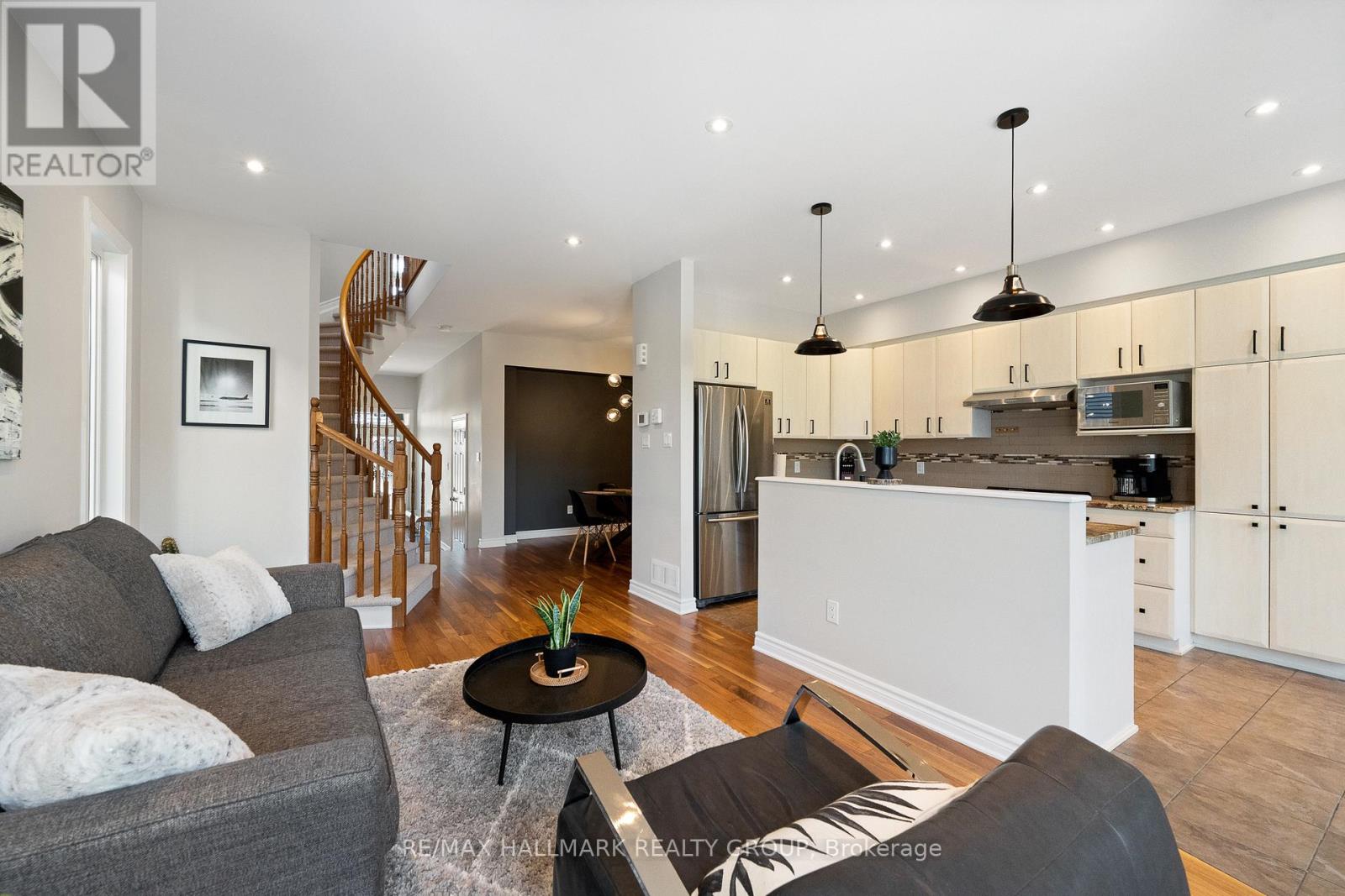 735 Morningstar Way, Ottawa, Ontario  K1W 0G6 - Photo 13 - X12962534