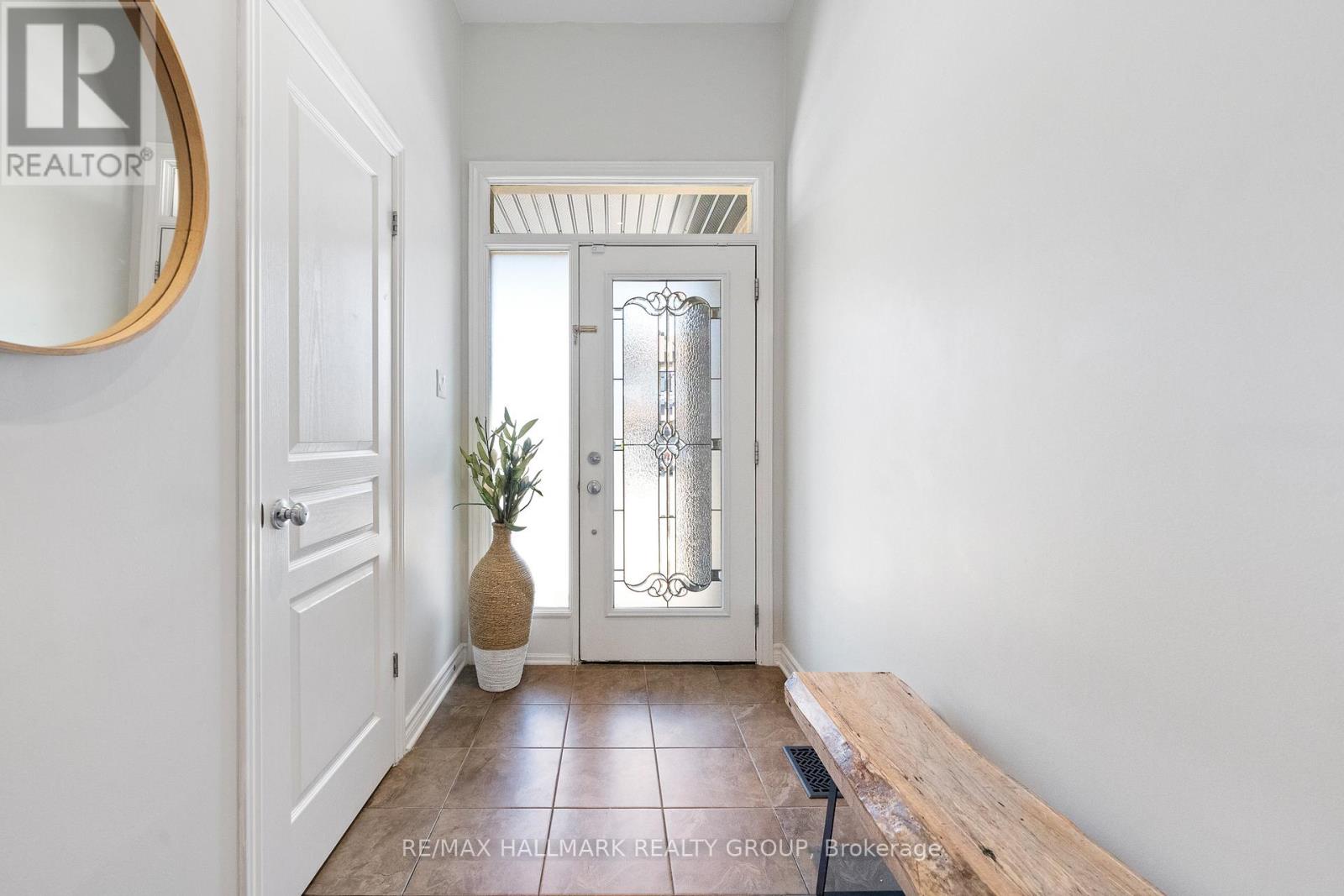 735 Morningstar Way, Ottawa, Ontario  K1W 0G6 - Photo 4 - X12962534