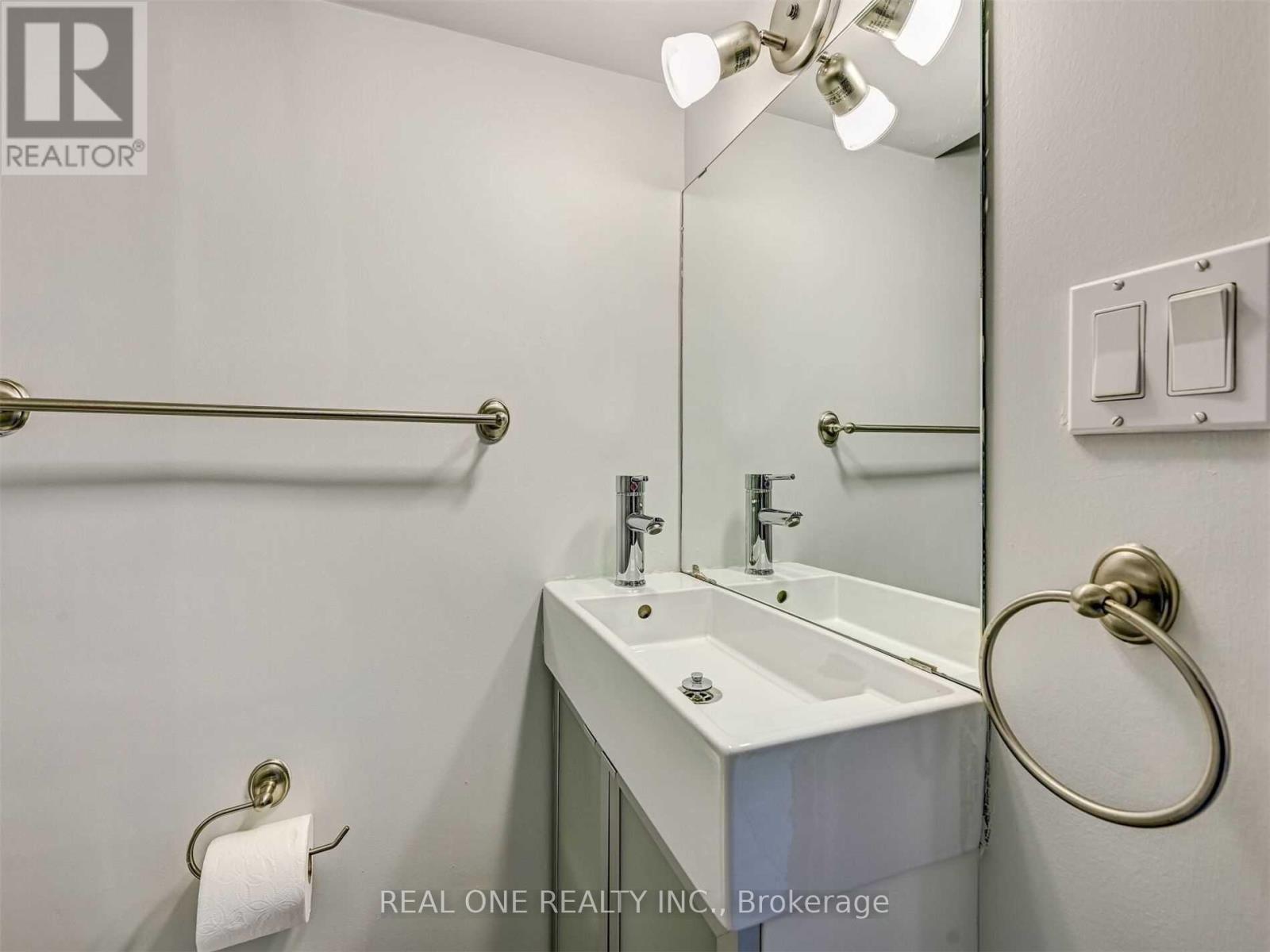 Lower - 42 Cadillac Avenue, Toronto, Ontario  M3H 1S2 - Photo 10 - C12962492