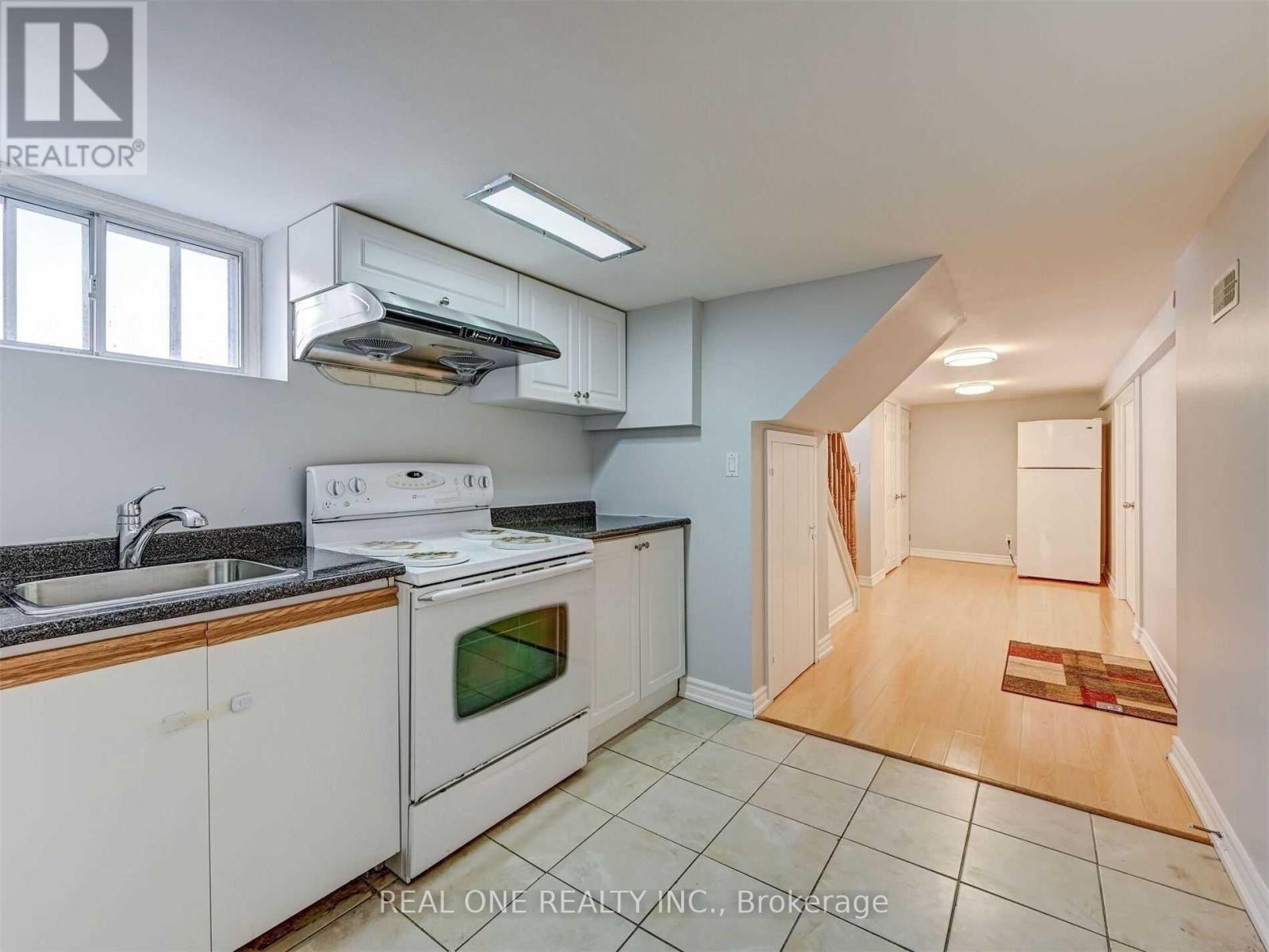 Lower - 42 Cadillac Avenue, Toronto, Ontario  M3H 1S2 - Photo 6 - C12962492