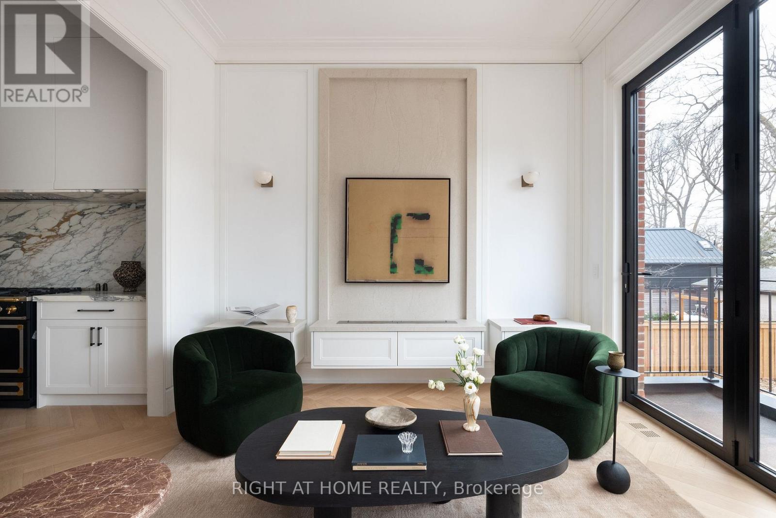 350b Walmer Road, Toronto, Ontario  M5R 2Y4 - Photo 10 - C12962510