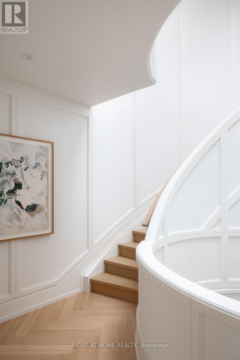 350b Walmer Road, Toronto, Ontario  M5R 2Y4 - Photo 15 - C12962510