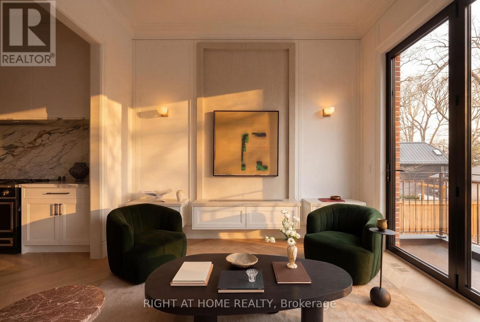 350b Walmer Road, Toronto, Ontario  M5R 2Y4 - Photo 27 - C12962510