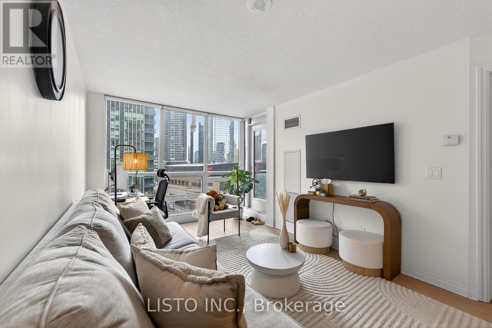 1013 - 16 Yonge Street, Toronto, Ontario  M5E 2A1 - Photo 11 - C12962516