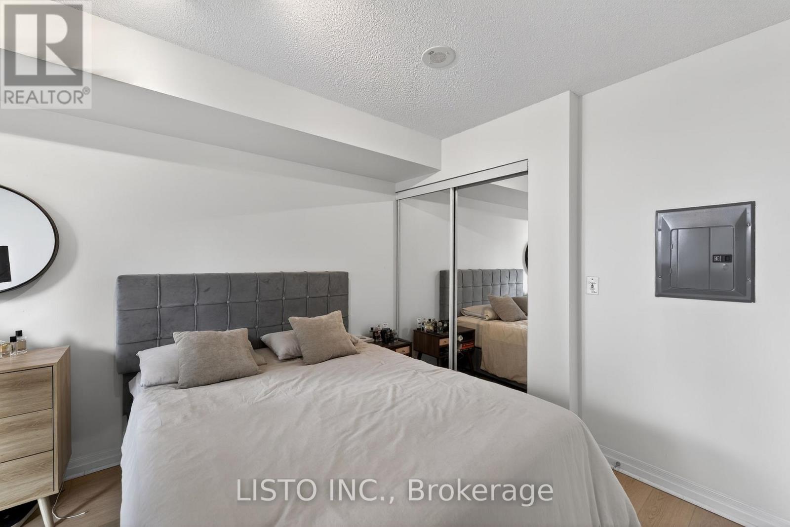 1013 - 16 Yonge Street, Toronto, Ontario  M5E 2A1 - Photo 18 - C12962516