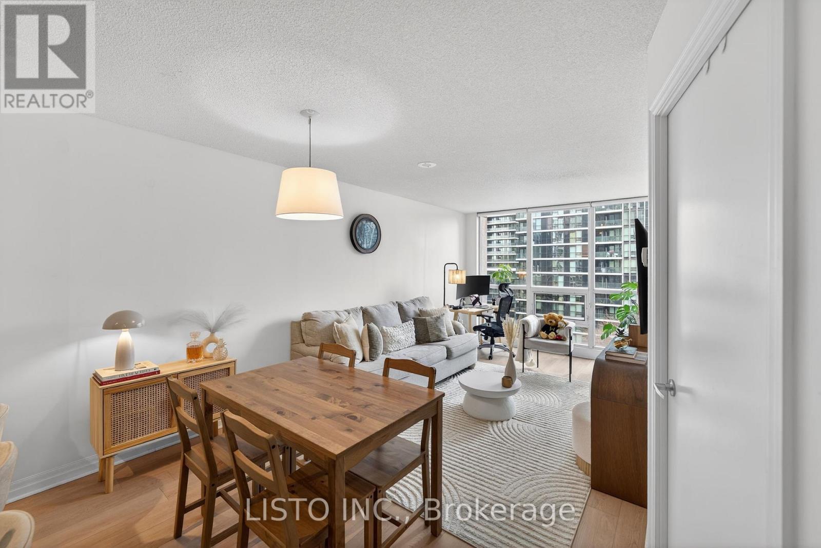 1013 - 16 Yonge Street, Toronto, Ontario  M5E 2A1 - Photo 7 - C12962516