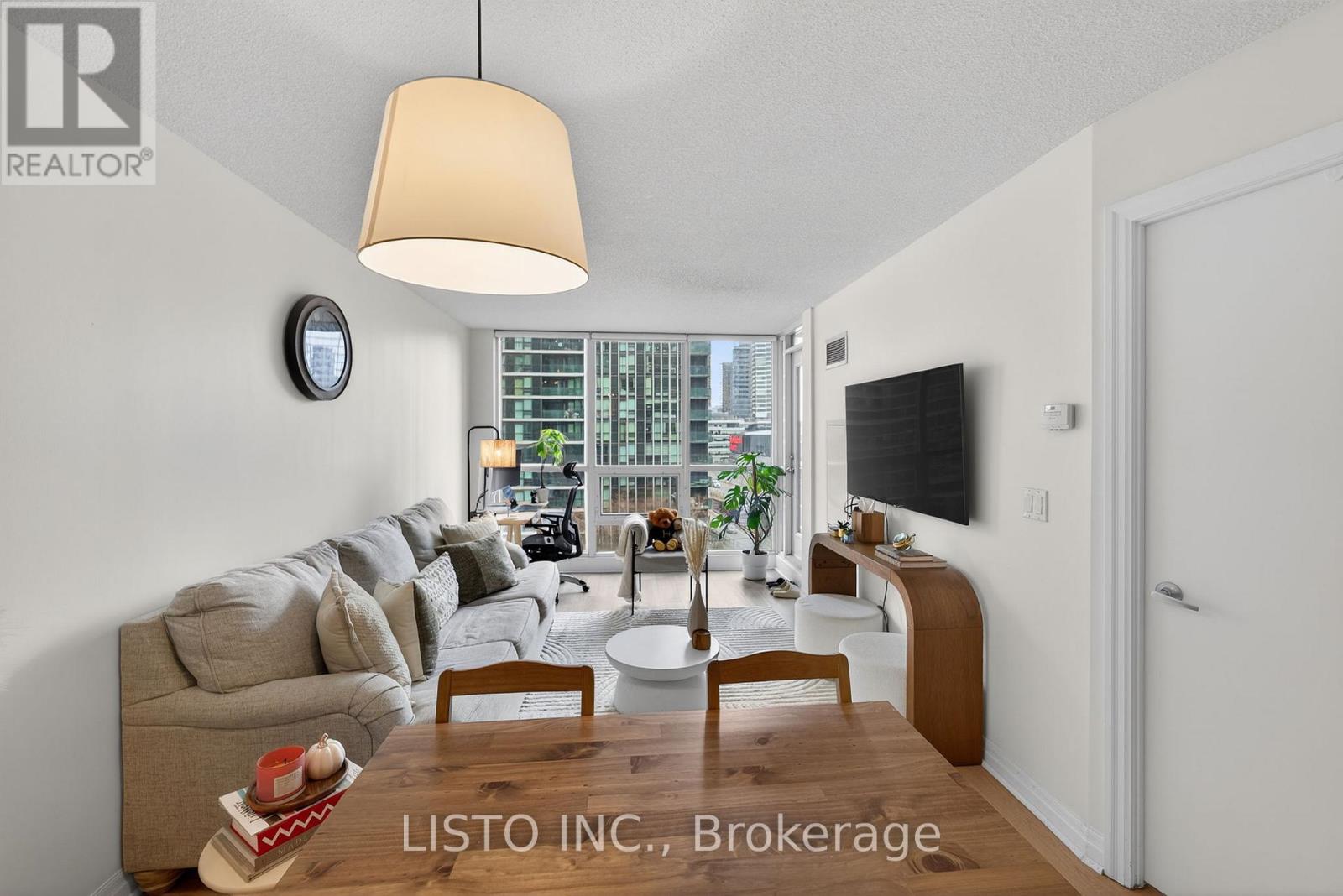 1013 - 16 Yonge Street, Toronto, Ontario  M5E 2A1 - Photo 8 - C12962516