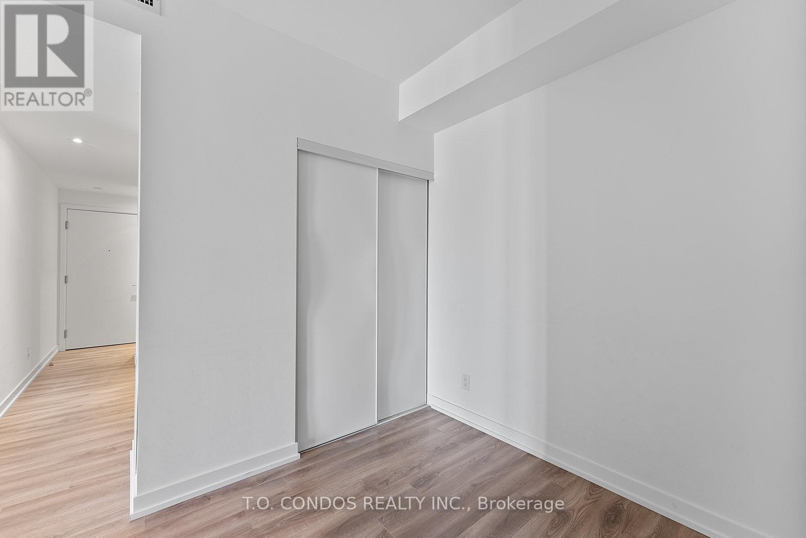 1019 - 20 Edward Street, Toronto, Ontario  M5G 1C9 - Photo 17 - C12962520