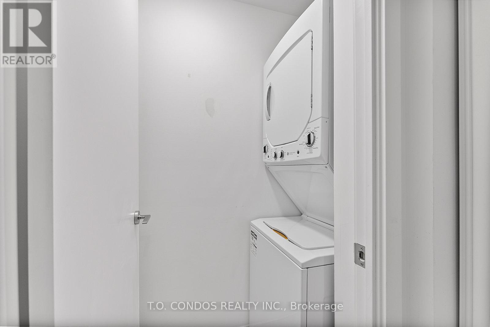 1019 - 20 Edward Street, Toronto, Ontario  M5G 1C9 - Photo 19 - C12962520