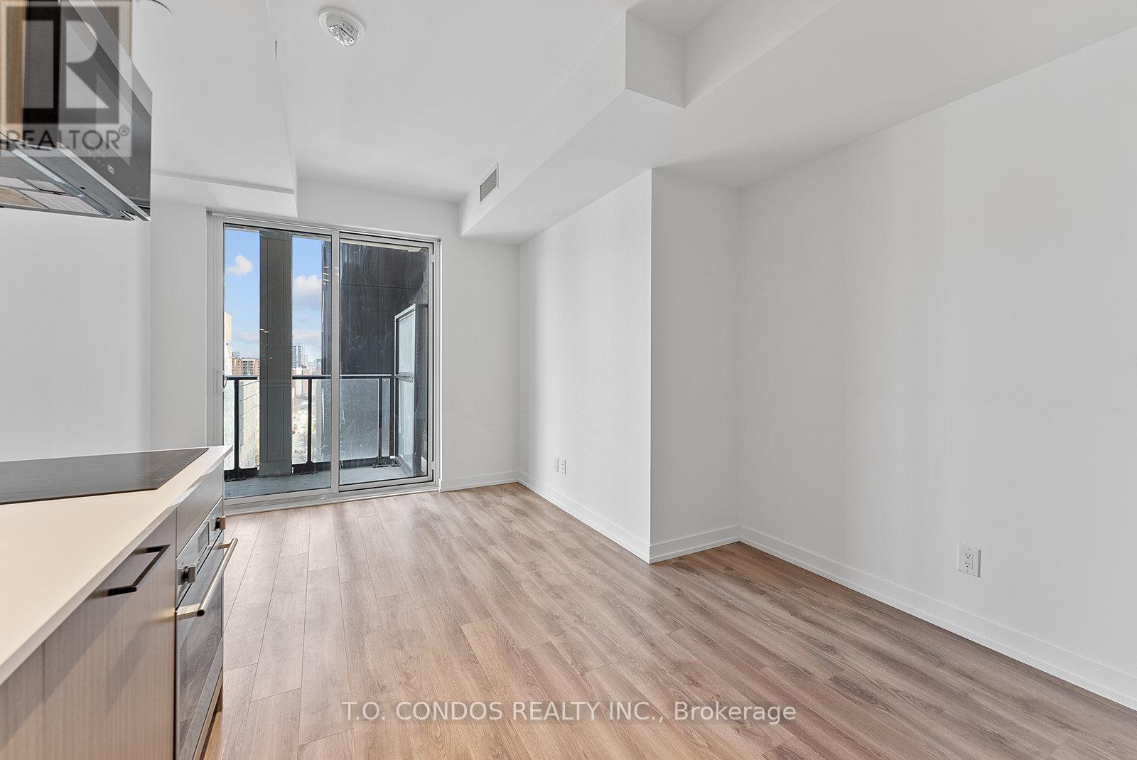 1019 - 20 Edward Street, Toronto, Ontario  M5G 1C9 - Photo 6 - C12962520