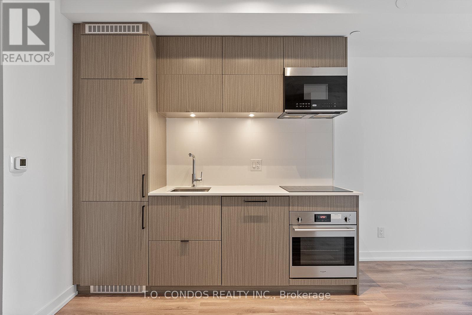 1019 - 20 Edward Street, Toronto, Ontario  M5G 1C9 - Photo 7 - C12962520