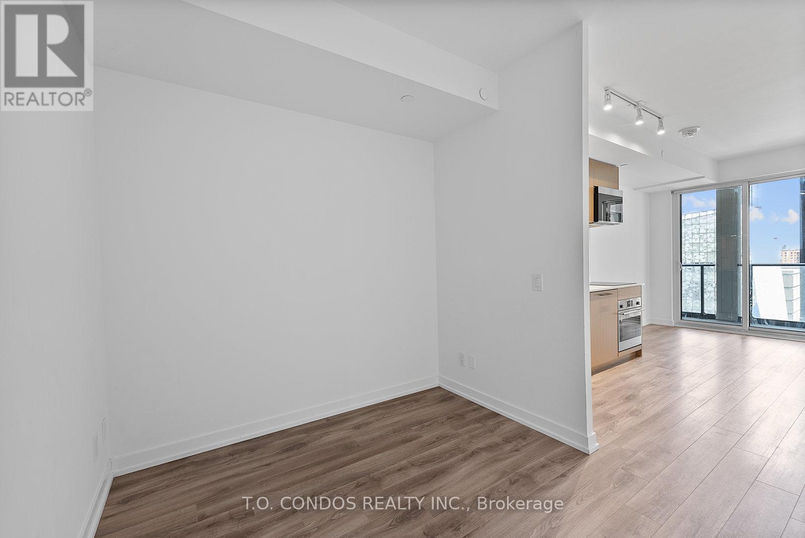 1019 - 20 Edward Street, Toronto, Ontario  M5G 1C9 - Photo 15 - C12962530